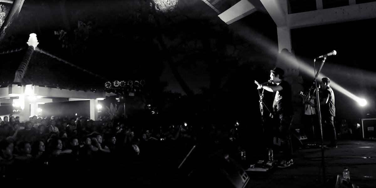 denianto_'s profile banner image