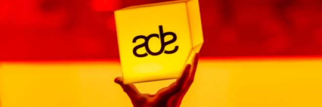 sarah 🇺🇸🇺🇸🇺🇸 banner