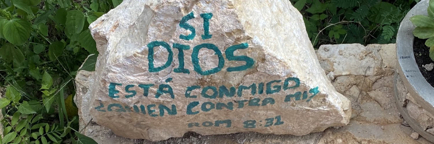 danielahdlg's profile banner image