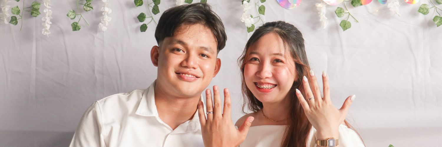 christeineee's profile banner image