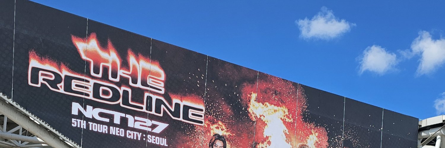 Luvalstro's profile banner image