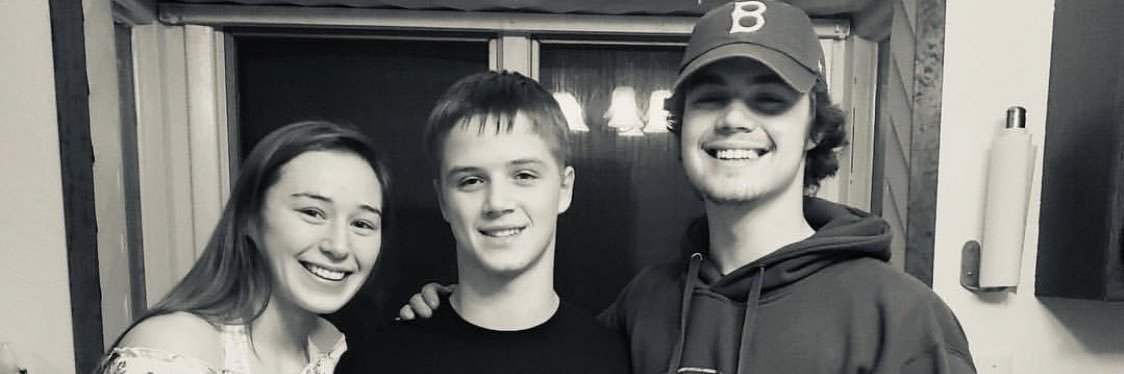 b_hon14's profile banner image