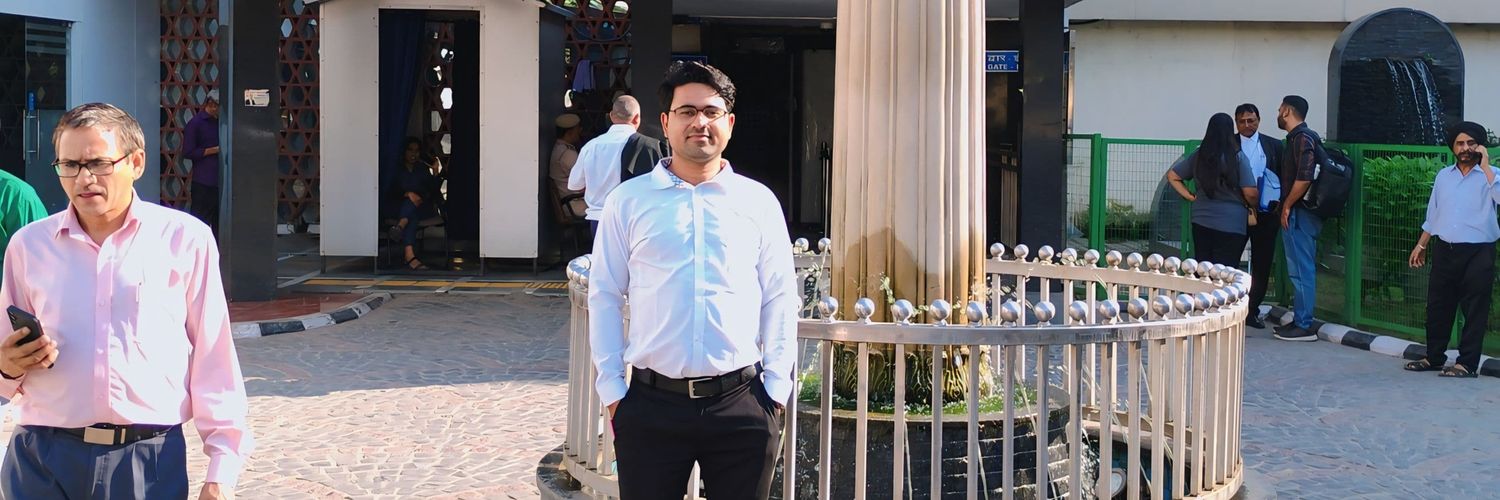 Dr Samar Singh Rajput Advocate banner