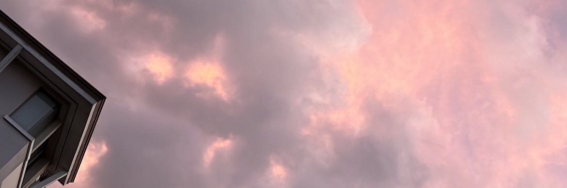 yksooong's profile banner image