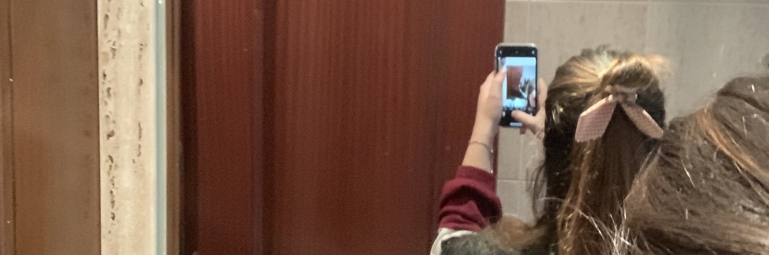 celiamont23's profile banner image
