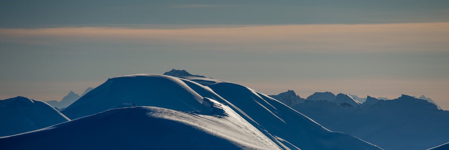 hand1219e's profile banner image