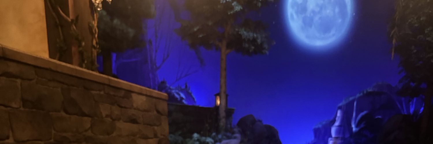 kira banner