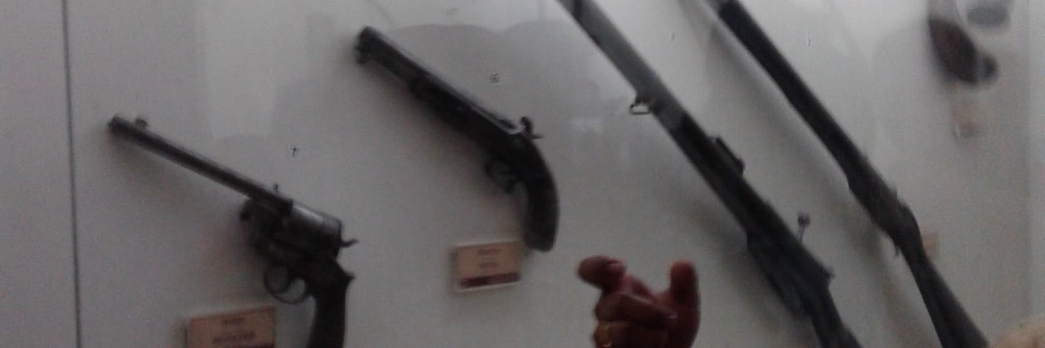 roflhellodon's profile banner image
