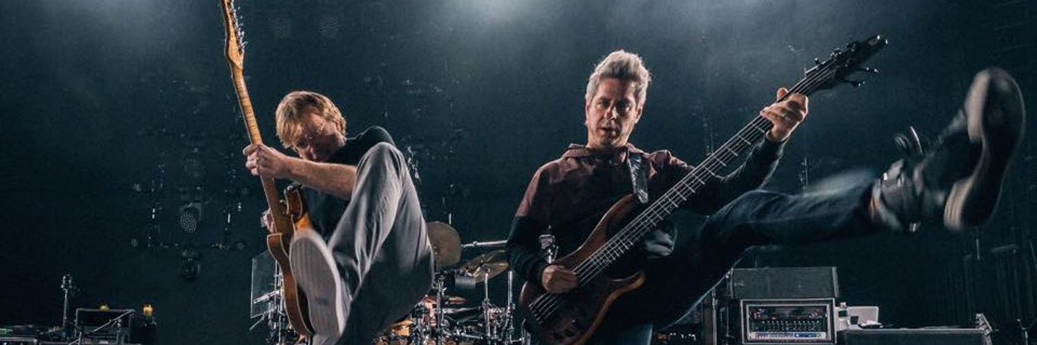 Garvej's profile banner image
