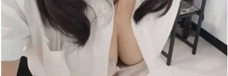 低胸小甜 banner