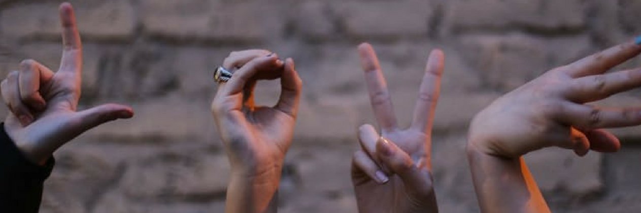 besameweb's profile banner image
