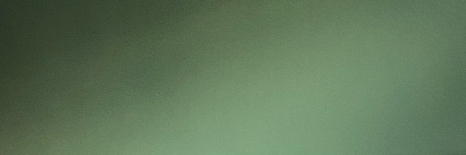 hannah_cdavison's profile banner image