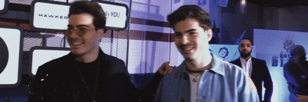 twinsSevilla's profile banner image