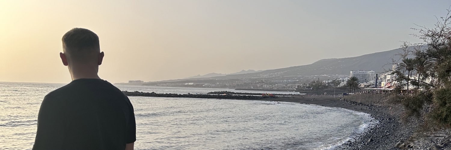 izzieottaway's profile banner image