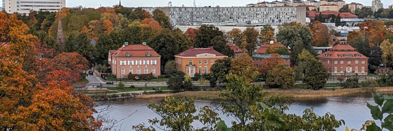 novinqa's profile banner image