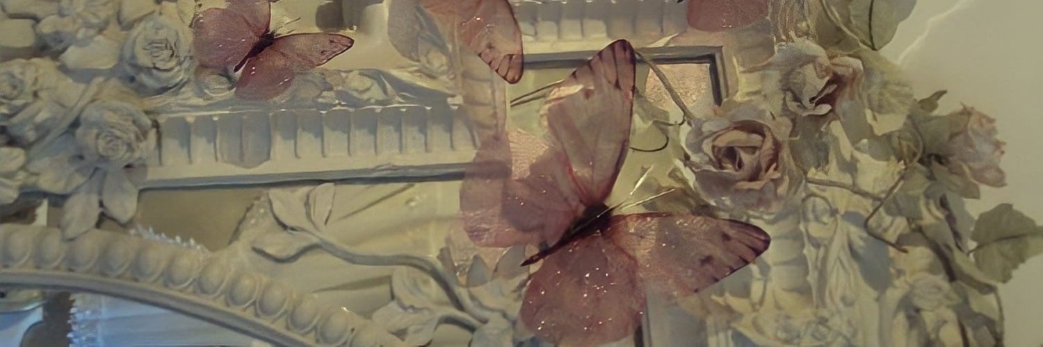 microlila's profile banner image