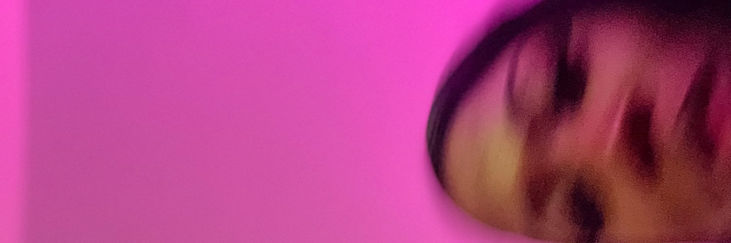 Ellzhenry's profile banner image