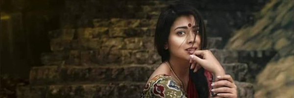 Shriya Saran Profile Banner