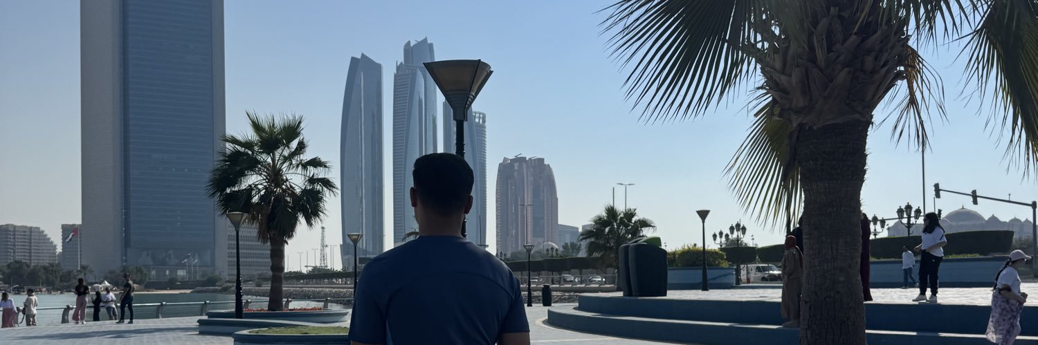 lwmkn's profile banner image