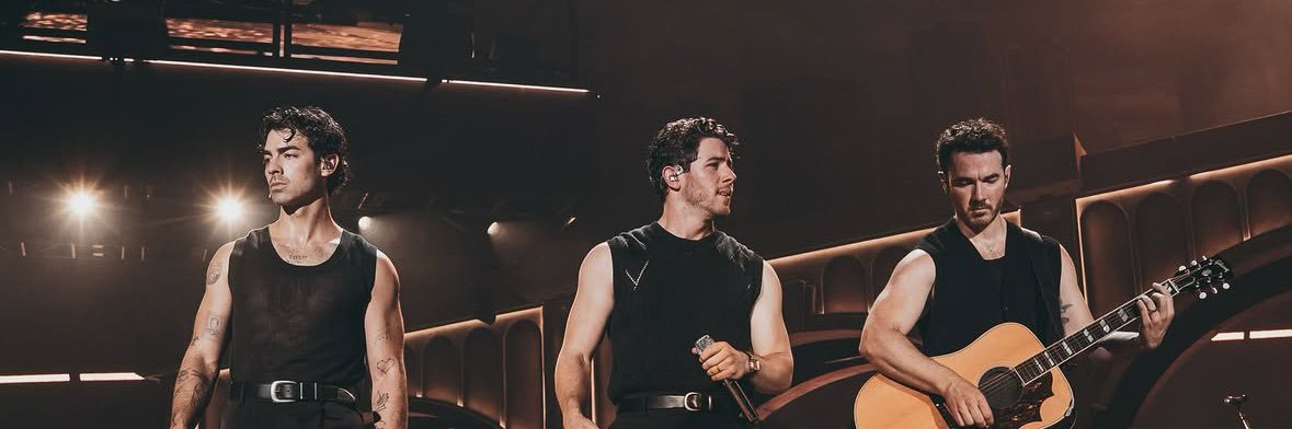 E_M_ILY's profile banner image