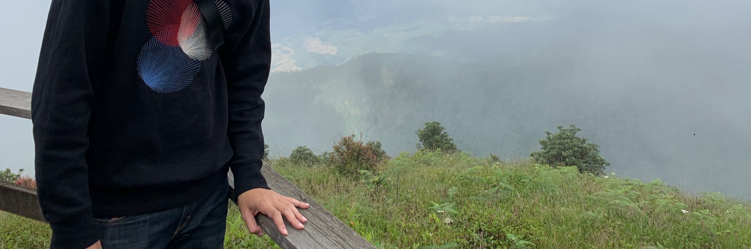 nuengZaong's profile banner image