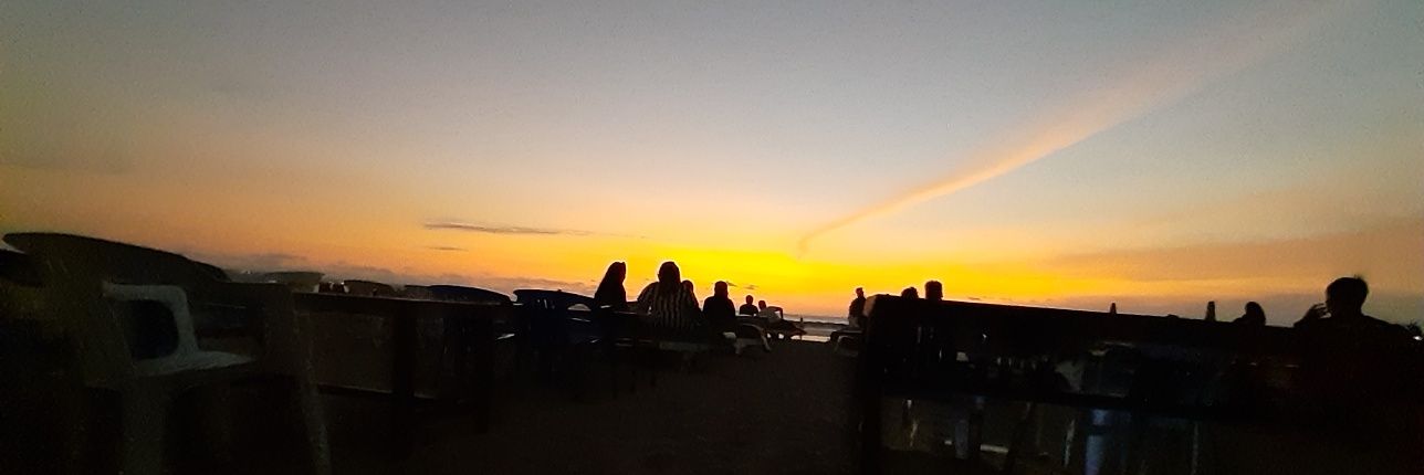 rezraach's profile banner image