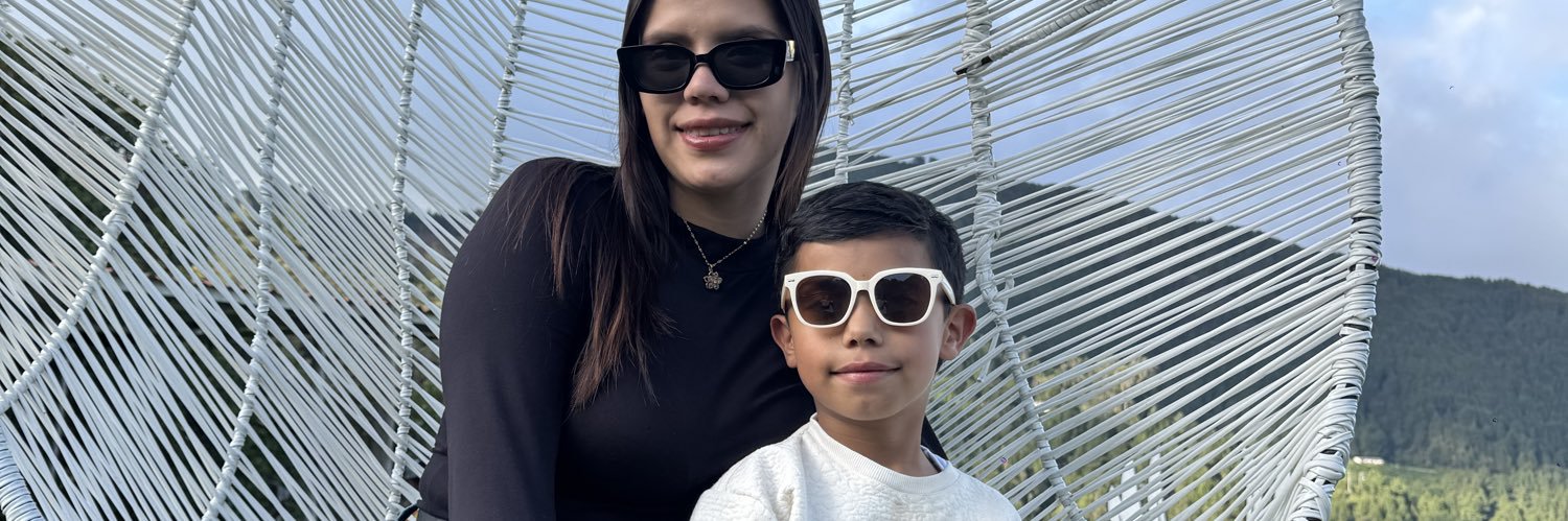 MaryuriFlo's profile banner image