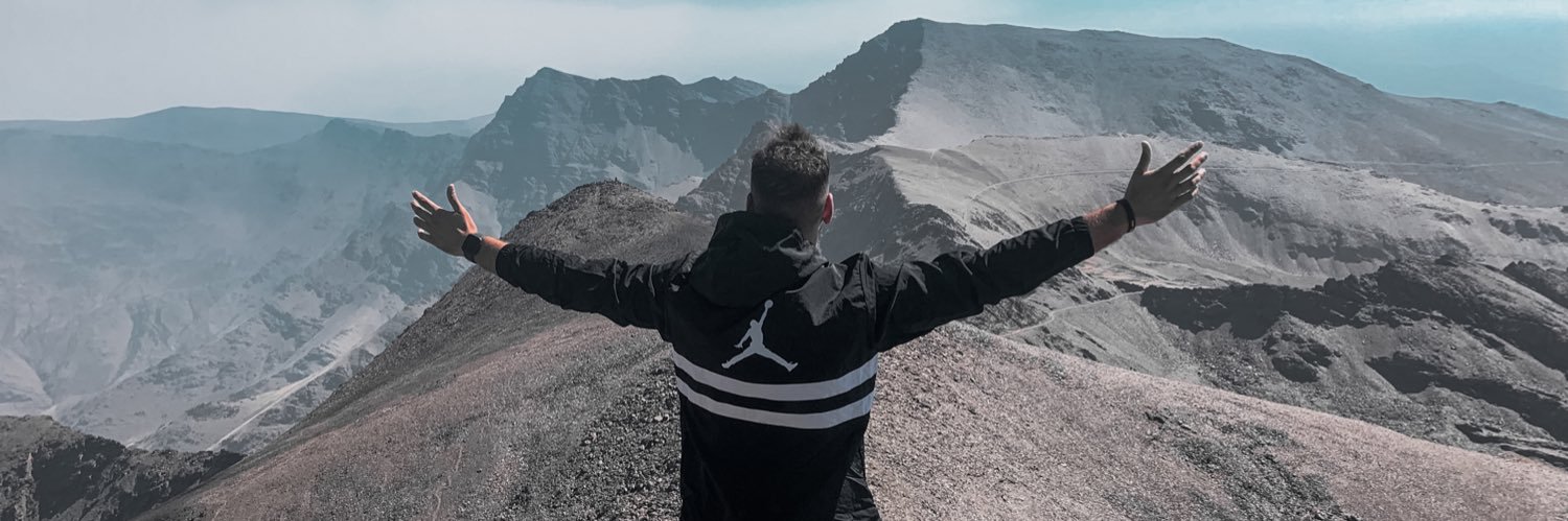 AdriiLuque's profile banner image