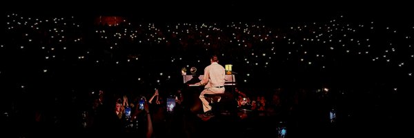 AngieM_F Profile Banner