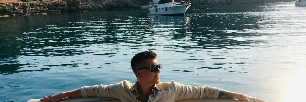 nunky_leo's profile banner image
