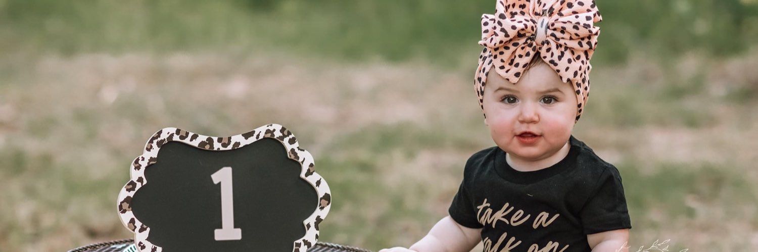 mennnika's profile banner image