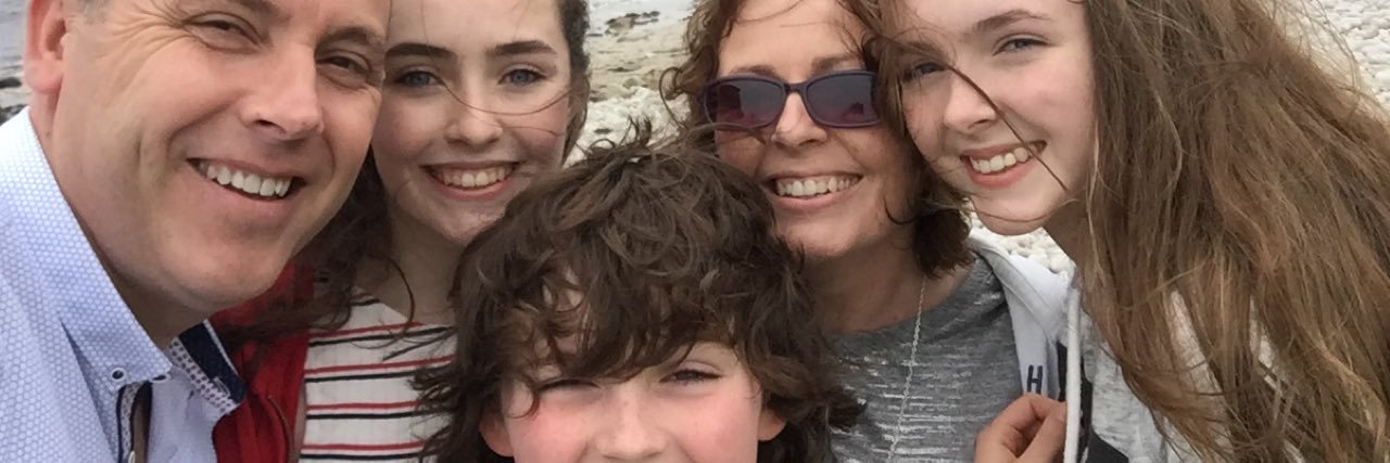 rhonamoneill's profile banner image