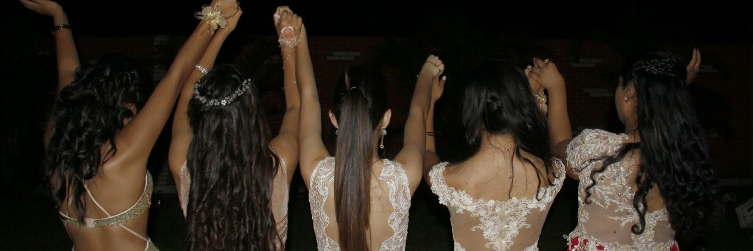 Kiara_1402's profile banner image