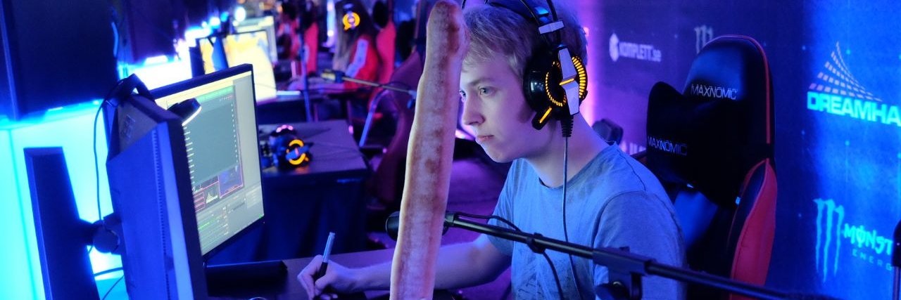 minusGN's profile banner image