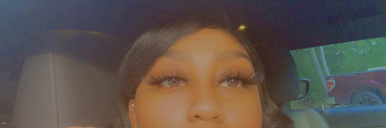 QueenChale_'s profile banner image