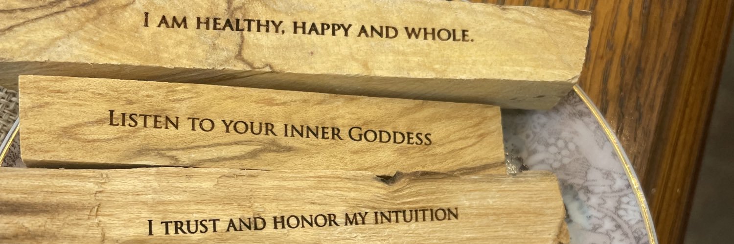 LocksandSmiles's profile banner image