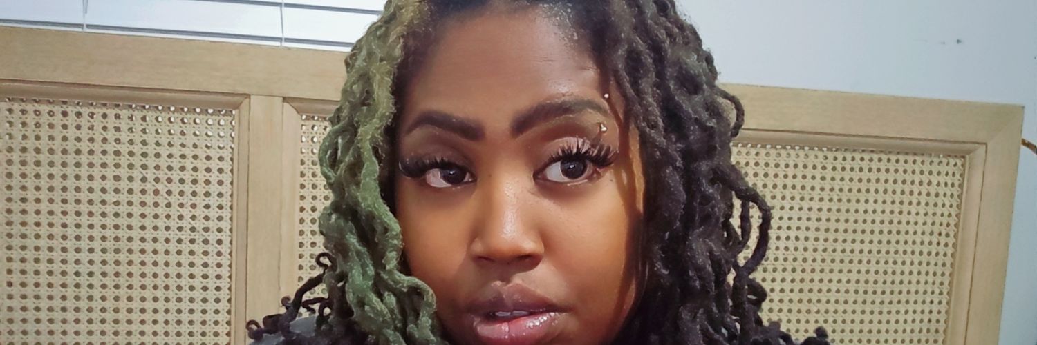SuzyShay's profile banner image