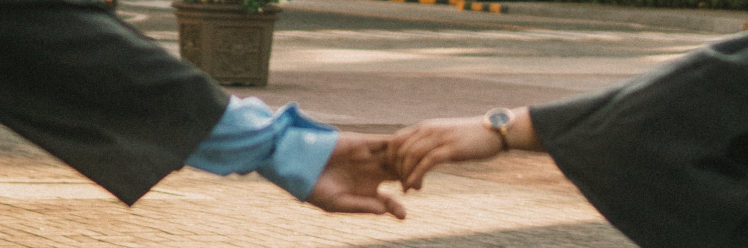 deyooww's profile banner image