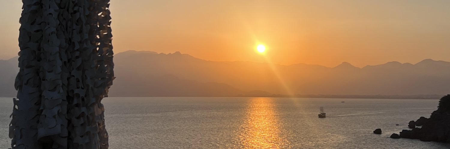 ummuhandurur's profile banner image