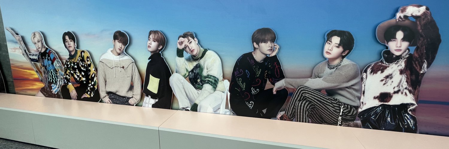 711114_'s profile banner image