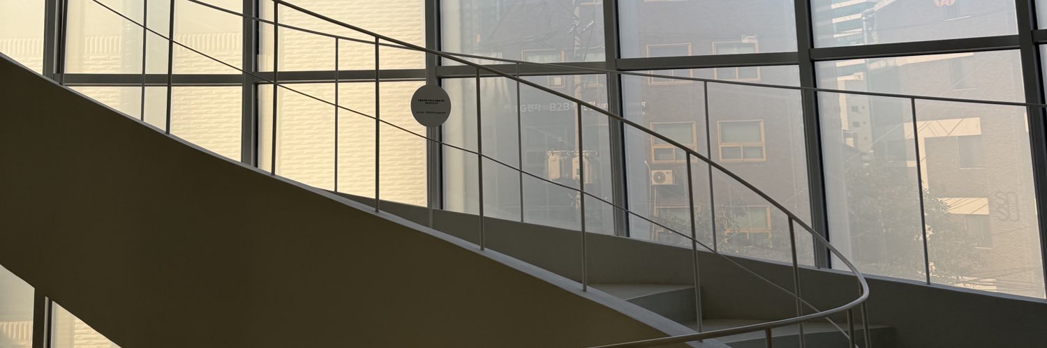 sadeinframe's profile banner image