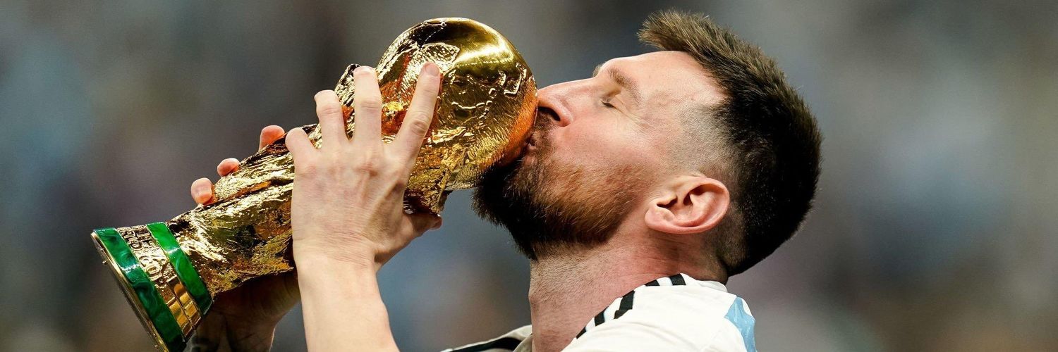 Emi_Isgro's profile banner image