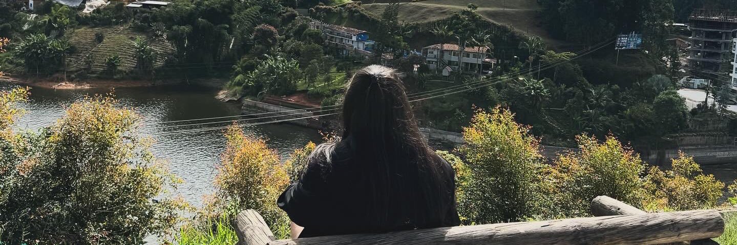 VickyTinocoR's profile banner image