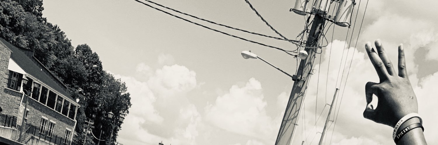 deemoe_11's profile banner image
