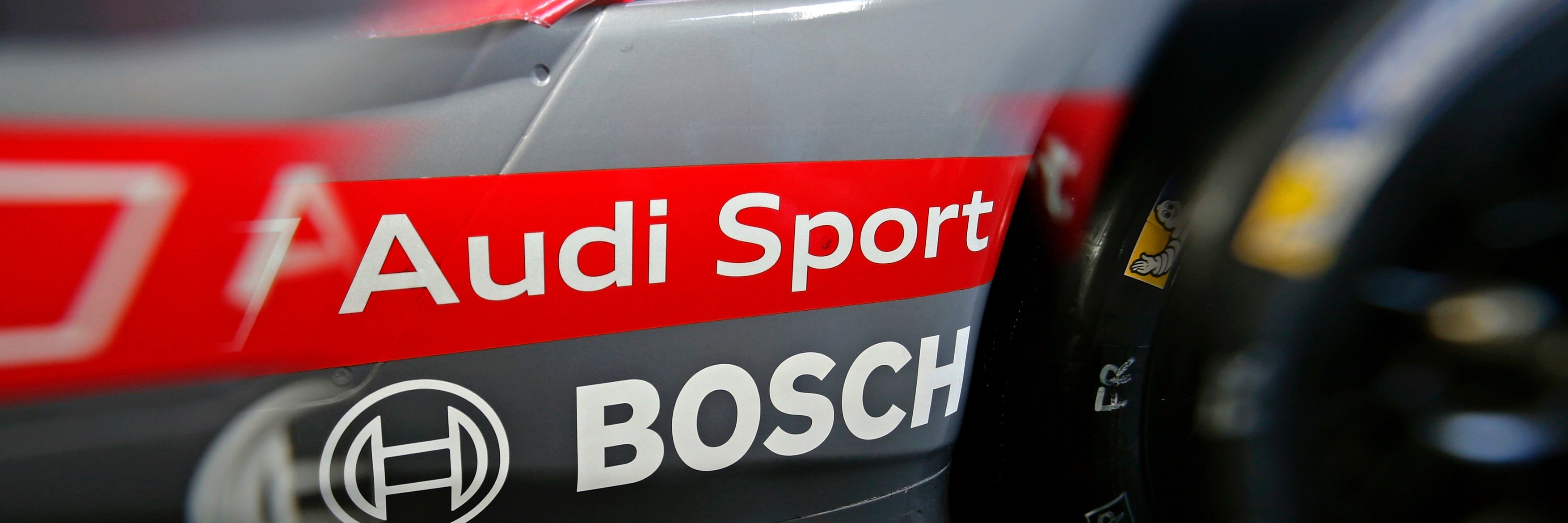 Audi R18 #7 banner