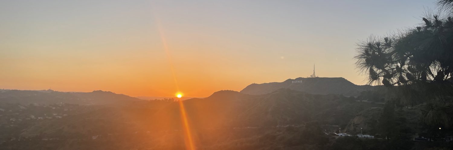 reee_miii's profile banner image