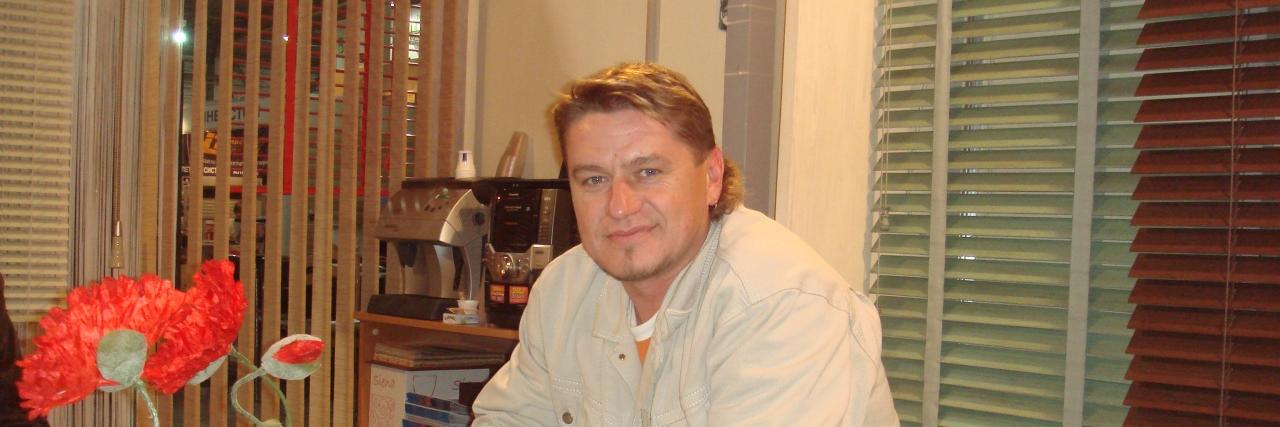 dev_business's profile banner image