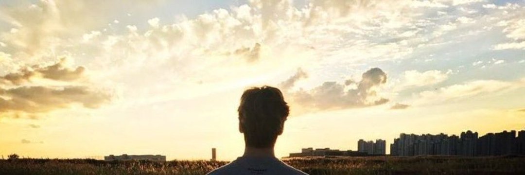 caratiful's profile banner image