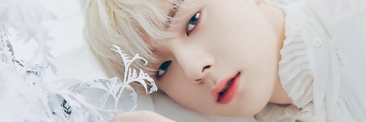 iloshlko's profile banner image