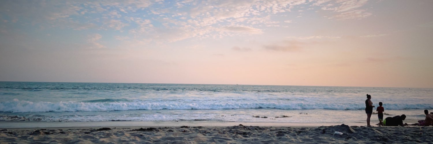 _alyssamia's profile banner image